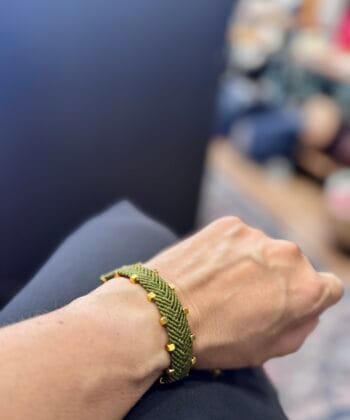 Χειροποίητο Βραχιόλι Boho Macrame Πράσινο Λαδί 2