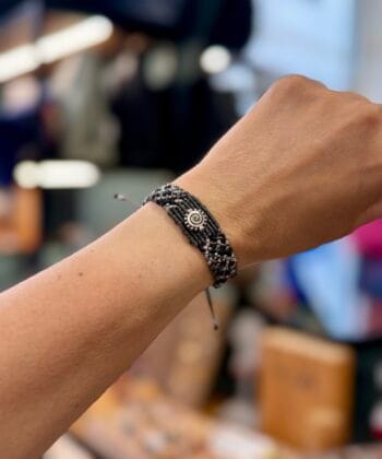Χειροποίητο Βραχιόλι Boho Macrame Σπείρα Γκρι 2