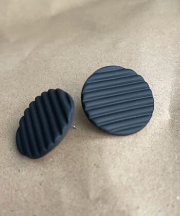 Σκουλαρίκια Πολυμερικός Πηλός Στογγυλο Ράφλες Μαύρο 1